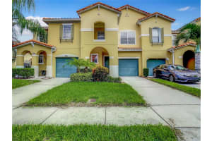 3016 SEAVIEW CASTLE DR, KISSIMMEE, FL 34746 Sold 12/28/22