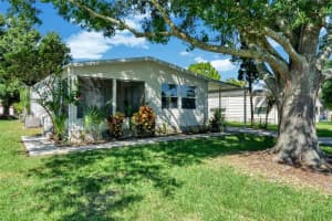 216 ELLSWORTH DR, KISSIMMEE, FL 34758 Sold 02/27/23