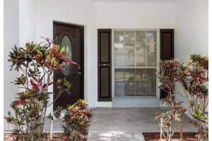 3872 LAKE WARREN DR, ORLANDO, FL 32812 Sold 03/24/23
