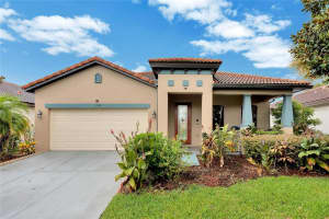 2948 CASABELLA DR, KISSIMMEE, FL 34744 Sold 11/28/22