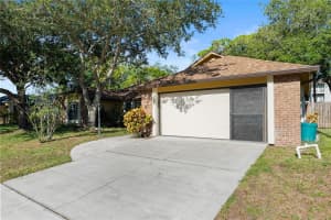 4280 Silver Lake Dr, Melbourne, FL 32901, Sold 01/04/23