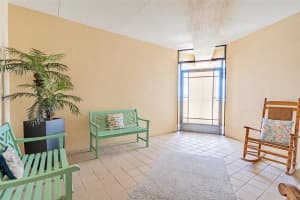225 W Seminole Blvd, Sanford, FL 32771, Sold 10/12/22