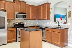 563 JUNIPER SPRINGS DR, GROVELAND, FL 34736 Sold 09/16/22