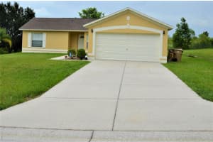 12013 Woodglen Cir, Clermont, FL 34711, Sold 10/17/22