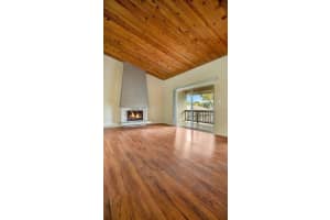 200 Maitland Ave, Altamonte Springs, FL 32701, Sold 09/16/22