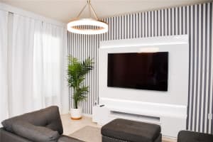 12714 Salomon Cove Dr, Windermere, FL 34786, Sold 10/28/22