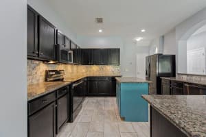 313 JAMES CIR, LAKE ALFRED, FL 33850 Sold 04/03/23