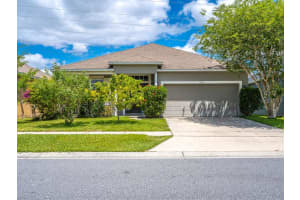 1703 CANOE CREEK FALLS DR, ORLANDO, FL 32824 Sold 09/07/22