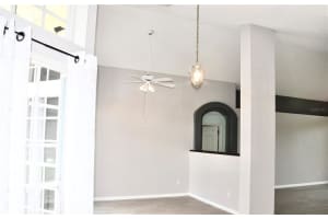 142 TITAN DR, DAVENPORT, FL 33837 Sold 09/27/22