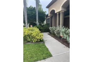 11013 CREIGHTON DR, ORLANDO, FL 32817 Sold 02/17/23