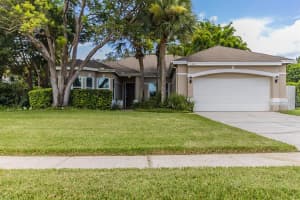 14841 FAVERSHAM CIR, ORLANDO, FL 32826 Sold 10/26/22