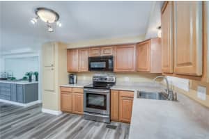 2071 BROOKSIDE DR, MOUNT DORA, FL 32757 Sold 09/23/22
