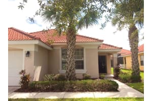 114 SEVILLA AVE, DAVENPORT, FL 33897 Sold 11/09/22