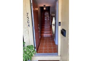 7504 FRAGANCIA CT, TAMPA, FL 33615 Sold 10/13/22