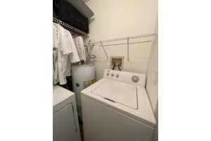 4756 Walden Cir, Orlando, FL 32811, Sold 09/21/22