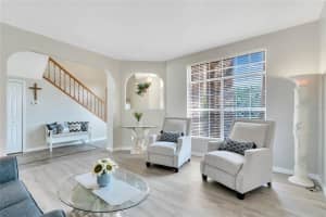 1248 Hollow Pine Dr, Oviedo, FL 32765, Sold 10/13/22