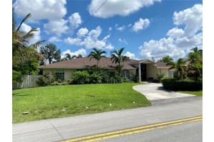 10195 26TH STREET, MIAMI, FL 33172 Sold 03/24/23