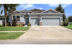 2426 CUMBERLAND CLIFF DR, RUSKIN, FL 33570 Sold 05/26/23