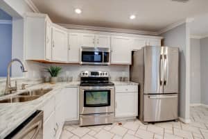 672 POST OAK CIR #114, ALTAMONTE SPRINGS, FL 32701 Sold 11/14/22