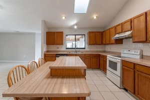 2929 GOLDEN ROCK DR, ORLANDO, FL 32818 Sold 01/31/23