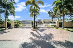 906 LA COSTA CIR #1, SARASOTA, FL 34237 Sold 05/26/23