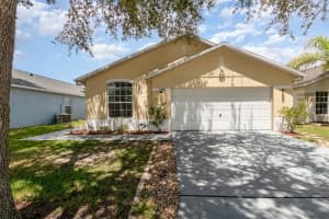 1044 Clear Creek Cir, Clermont, FL 34714, Sold 10/31/22
