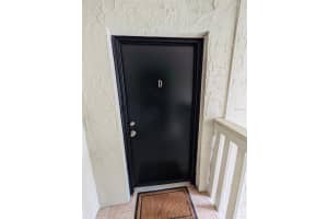 119 SPRINGWOOD CIR #D, LONGWOOD, FL 32750 Sold 02/14/23