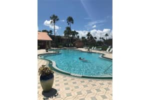 2201 KEY WEST CT #325, KISSIMMEE, FL 34741 Sold 10/24/22