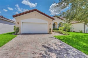 327 VILLA SORRENTO CIR, HAINES CITY, FL 33844 Sold 02/08/23