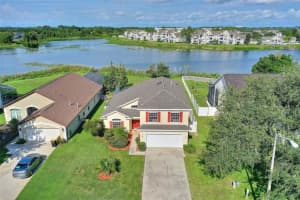 642 PINEWOOD DR, DAVENPORT, FL 33896 Sold 10/28/22