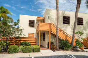 110 WILD PALM DRIVE, BRADENTON, FL 34210 Sold 10/26/23