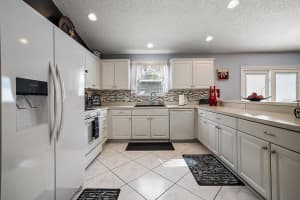 8992 SE 168TH SEDGWICK PL, THE VILLAGES, FL 32162 Sold 01/17/23