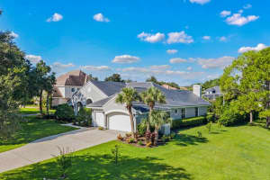 2136 CAIRNS CT, ORLANDO, FL 32835 Sold 09/30/22