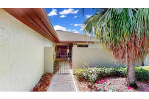 17 ABBEY CT, HAINES CITY, FL 33844 Sold 10/11/22