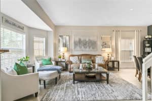 9725 OAK CREST RD, ORLANDO, FL 32829 Sold 11/12/22