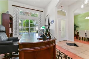 911 MOONLUSTER DR, CASSELBERRY, FL 32707 Sold 10/17/22