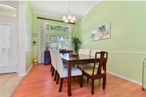 911 MOONLUSTER DR, CASSELBERRY, FL 32707 Sold 10/17/22