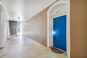 7135 YACHT BASIN AVE #213, ORLANDO, FL 32835 Sold 10/07/22