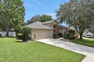 3693 FALLSCREST CIR, CLERMONT, FL 34711 Sold 11/08/22
