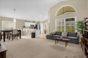 326 TIVOLI CIR, DAVENPORT, FL 33837 Sold 10/17/22