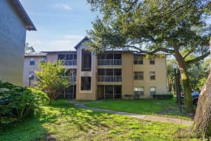 957 SALT POND PL #104, ALTAMONTE SPRINGS, FL 32714 Sold 11/17/22