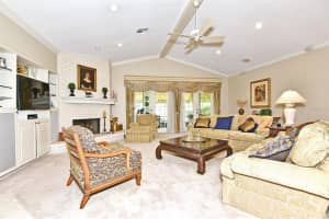 2402 SWEETWATER COUNTRY CLUB DR, APOPKA, FL 32712 Sold 11/18/22