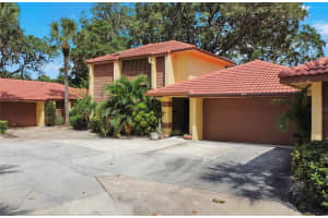5019 NASSAU CIR #5, ORLANDO, FL 32808 Sold 11/11/22