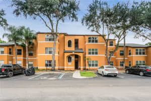 4548 COMMANDER DR #1421, ORLANDO, FL 32822 Sold 11/30/22
