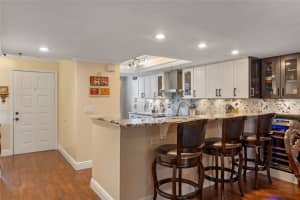 530 E CENTRAL BLVD #204, ORLANDO, FL 32801 Sold 10/31/22