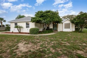 2191 LAKE POINTE CIR, LEESBURG, FL 34748 Sold 11/15/22