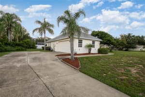 2191 LAKE POINTE CIR, LEESBURG, FL 34748 Sold 11/15/22