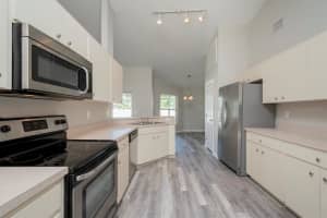 5619 FISCHER DR, LAKELAND, FL 33812 Sold 05/26/23