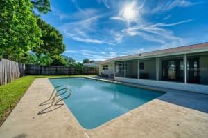521 GREEN BRIAR BLVD, ALTAMONTE SPRINGS, FL 32714 Sold 11/10/22