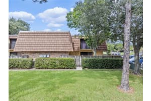 5297 WILLOW CT #523, ORLANDO, FL 32811 Sold 10/24/22